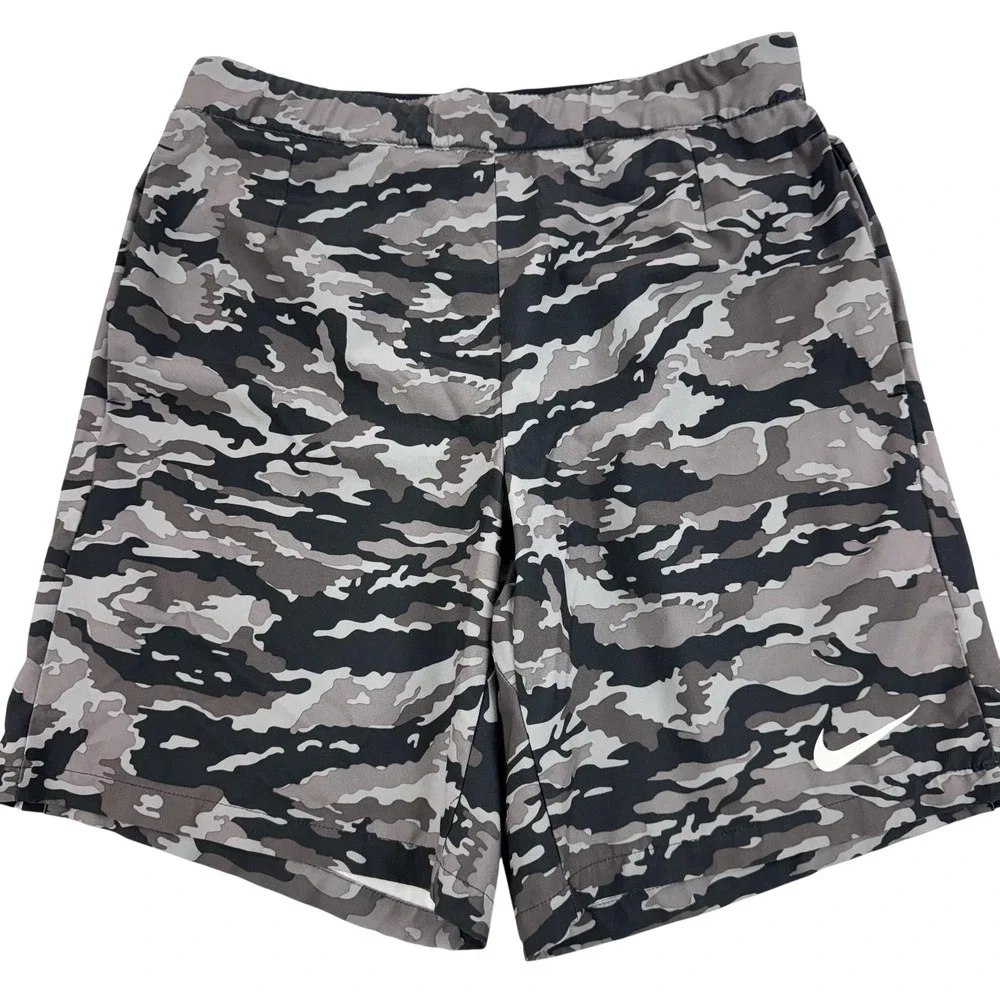 Nike Dri-FIT Training Shorts Mens Large Gray Camo Running Gym 32x9 685236-010